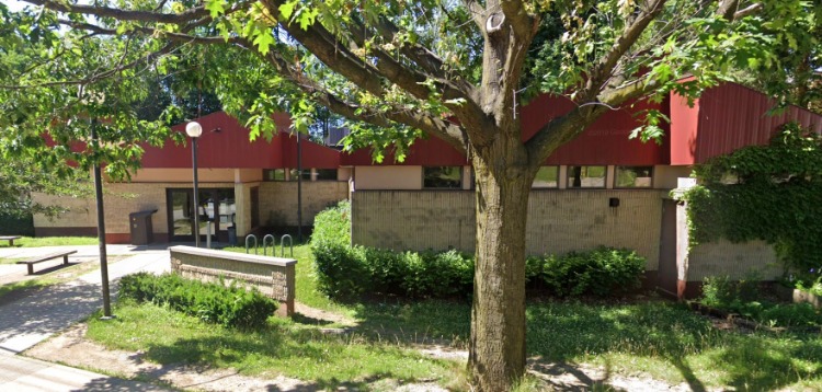 adoption center pittsburgh near library